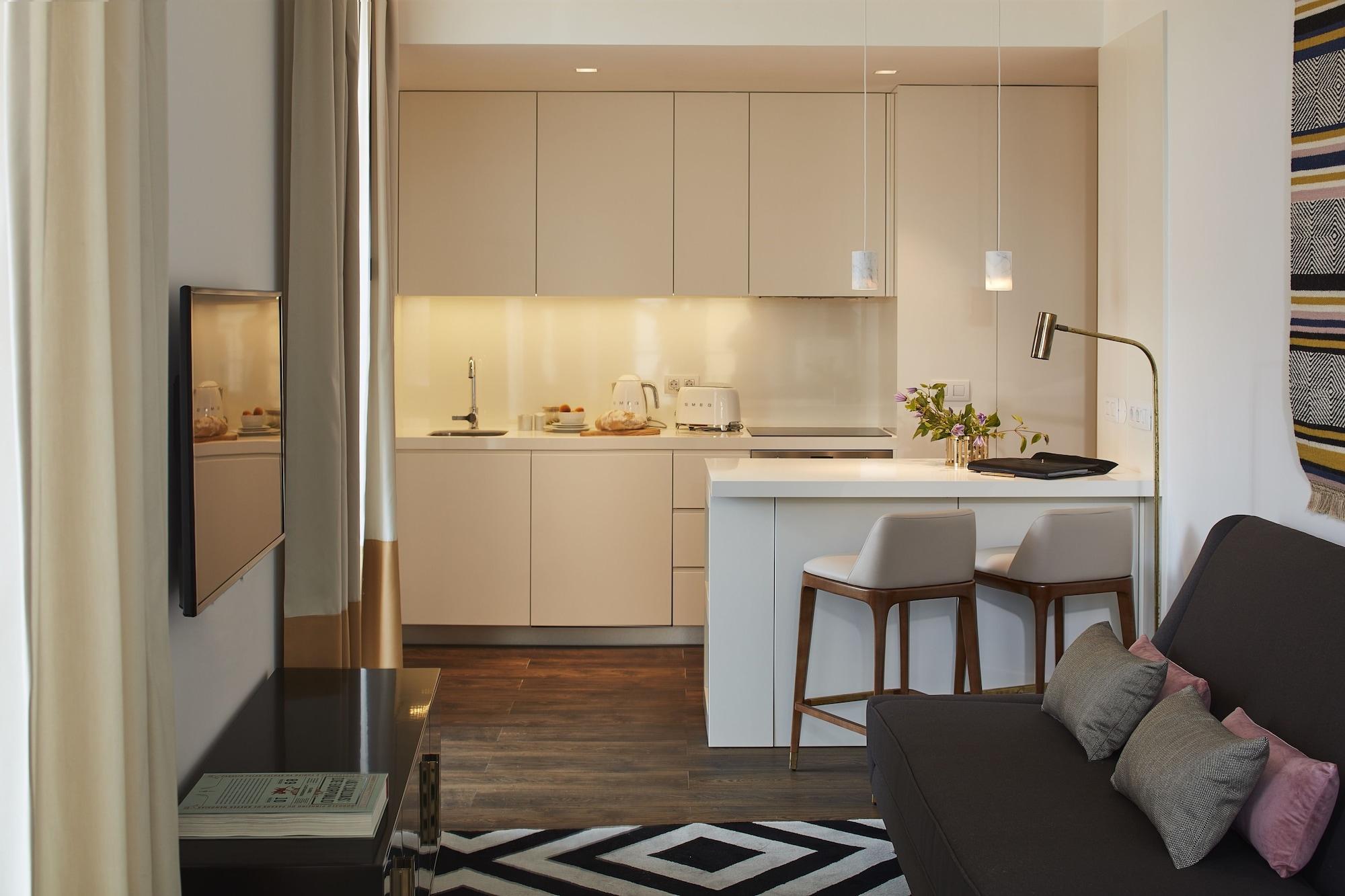 The Lumiares Hotel & Spa - Small Luxury Hotels Of The World Lisboa Eksteriør bilde A kitchen in a typical apartment