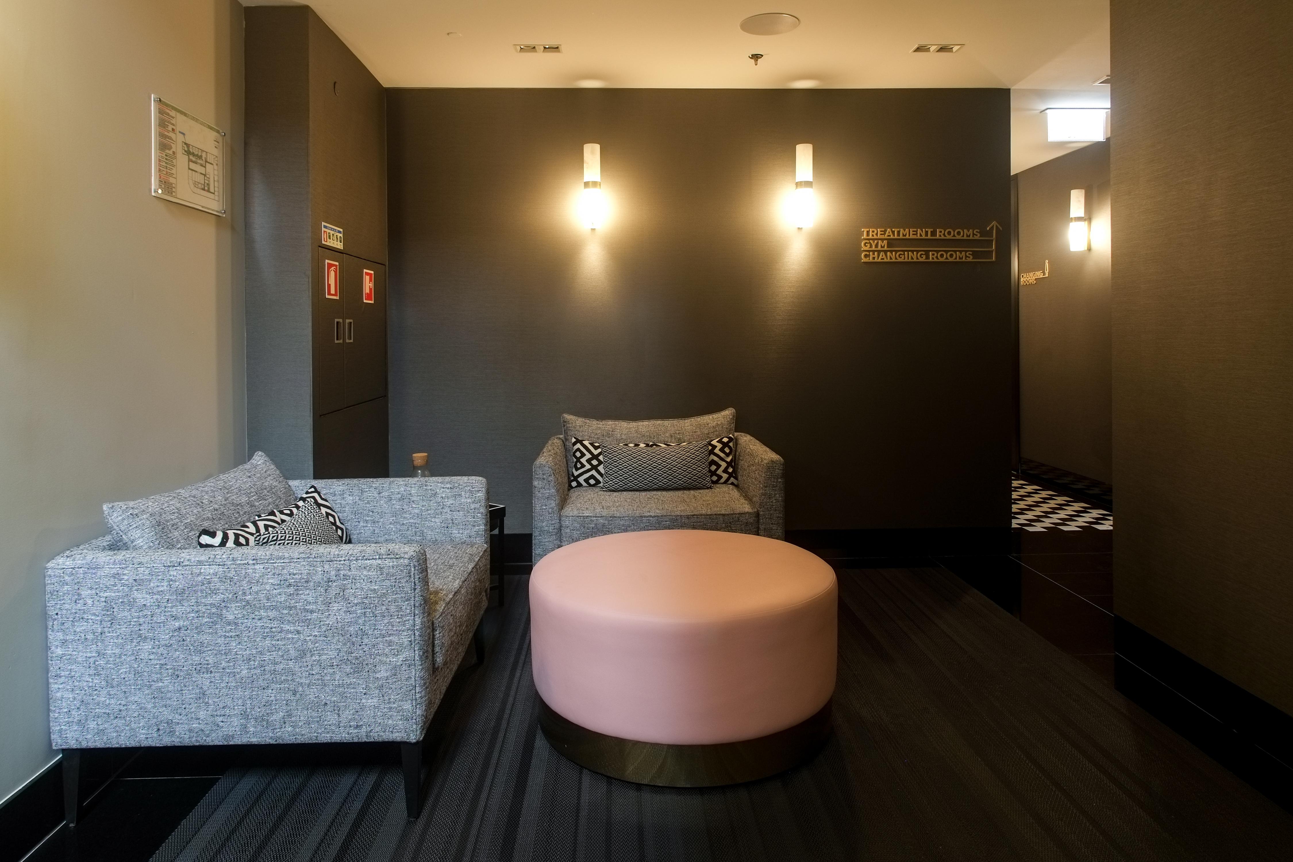 The Lumiares Hotel & Spa - Small Luxury Hotels Of The World Lisboa Eksteriør bilde The waiting room at the spa