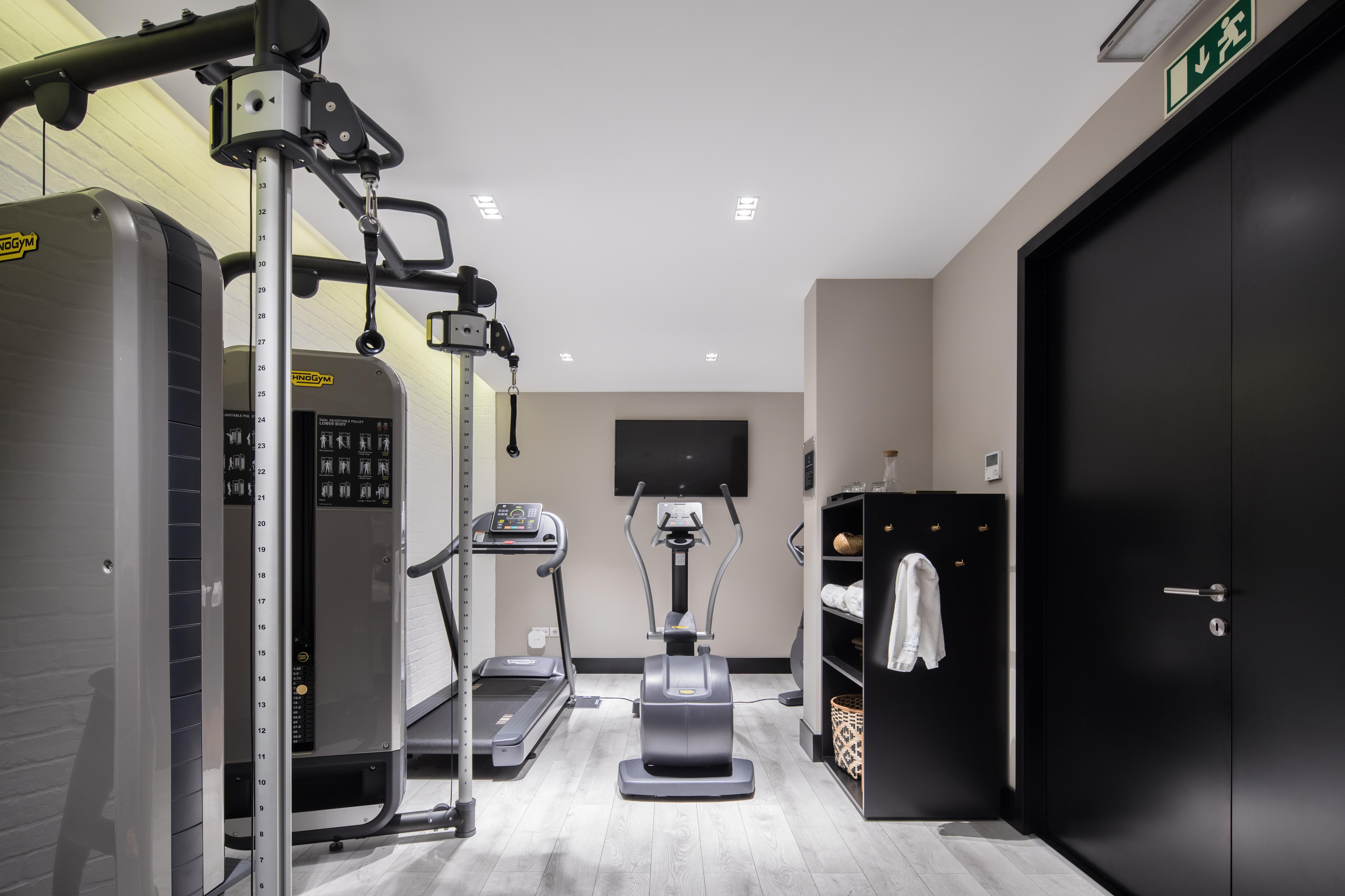 The Lumiares Hotel & Spa - Small Luxury Hotels Of The World Lisboa Eksteriør bilde The gym at the hotel