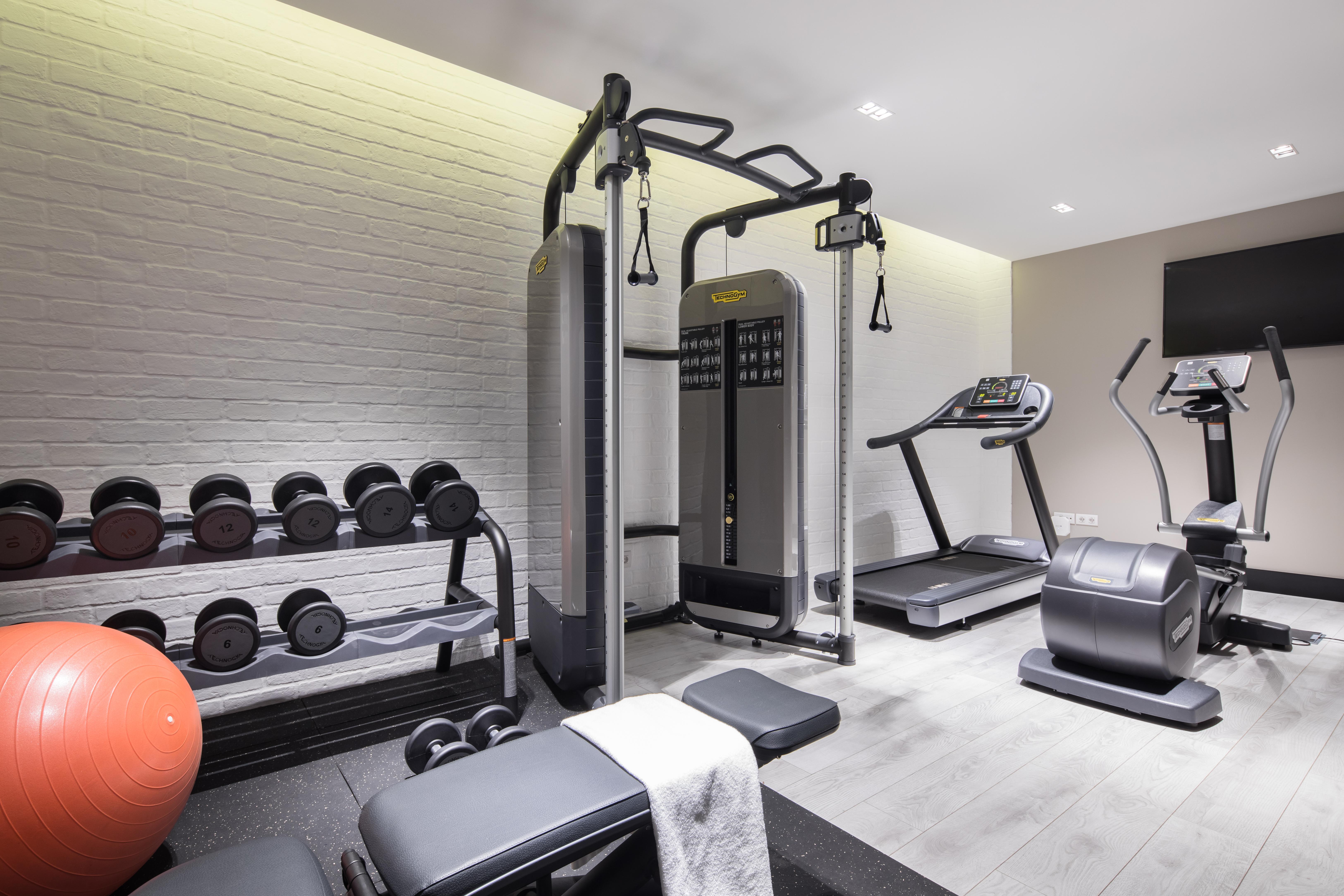 The Lumiares Hotel & Spa - Small Luxury Hotels Of The World Lisboa Eksteriør bilde The gym at the hotel