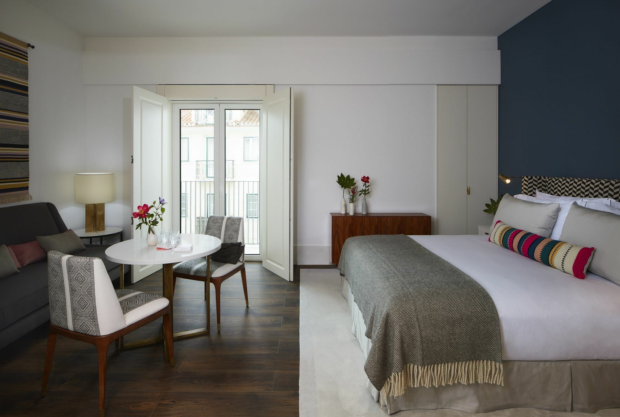 The Lumiares Hotel & Spa - Small Luxury Hotels Of The World Lisboa Eksteriør bilde A room at the hotel